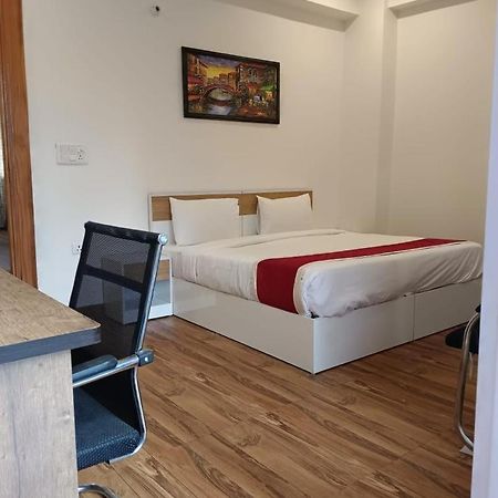 Hotel Bsh Group 노이다 외부 사진